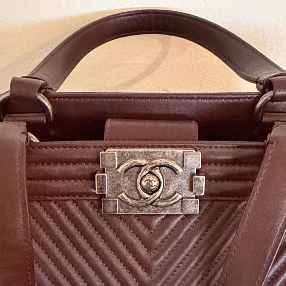 CHANEL Burgundy Large Chevron Tote - Picture 17 of 17